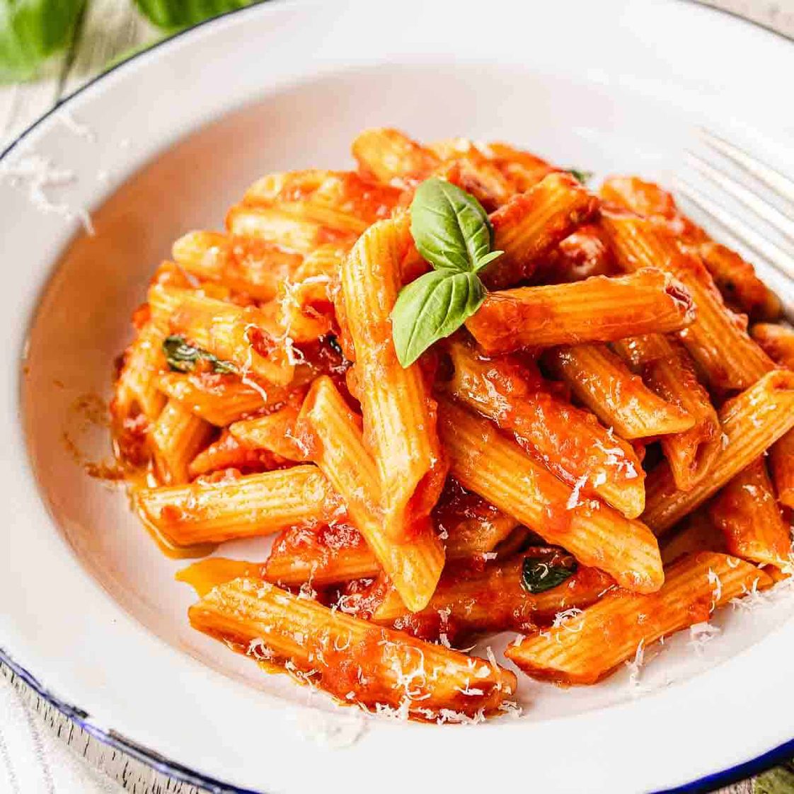 L - Penne Pomodoro & Basilico Pasta.
